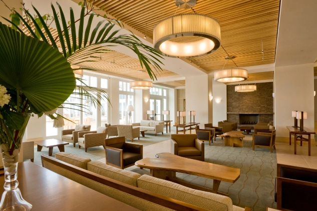 Lobi hotel modern untuk proses check-in tamu
