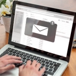 Email Kami
